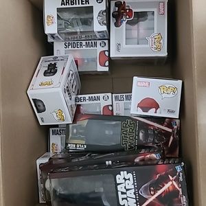 17 collective vinyl figures